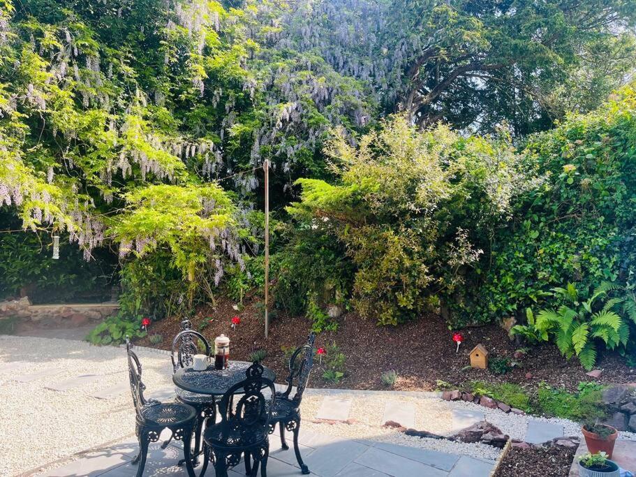 Chelston Grange Near The With Private Garden & Parking * Torquay